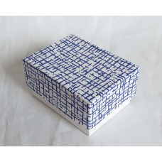 Krabička na flakon - vnitřní tmavě modrý satén